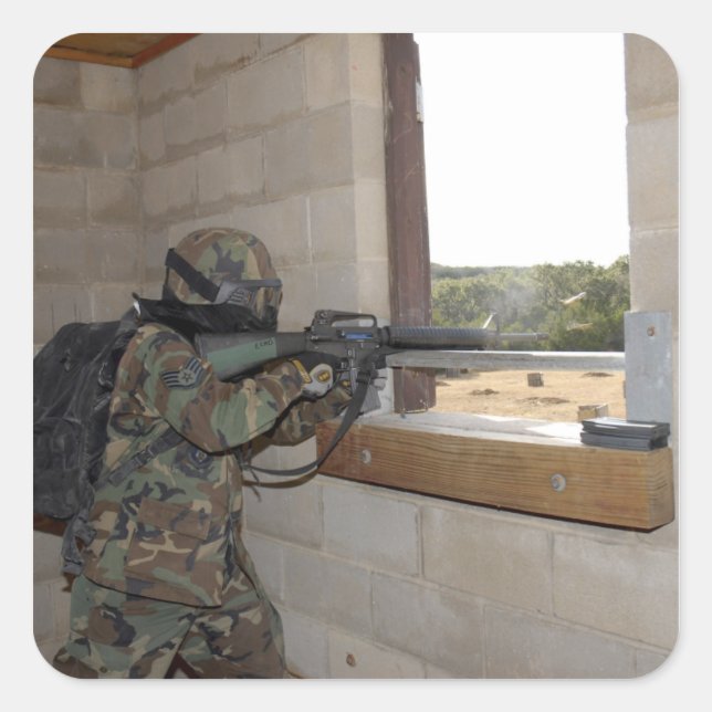 Pegatina Cuadrada Un soldado actúa como fuerza de oposición (Anverso)