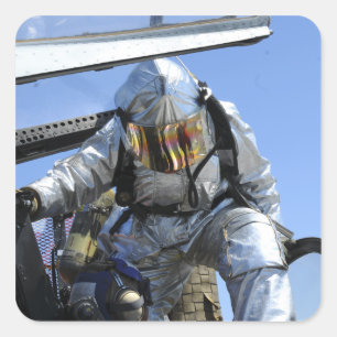 Pegatina Cuadrada Un taladro del rescate se realiza en la cubierta