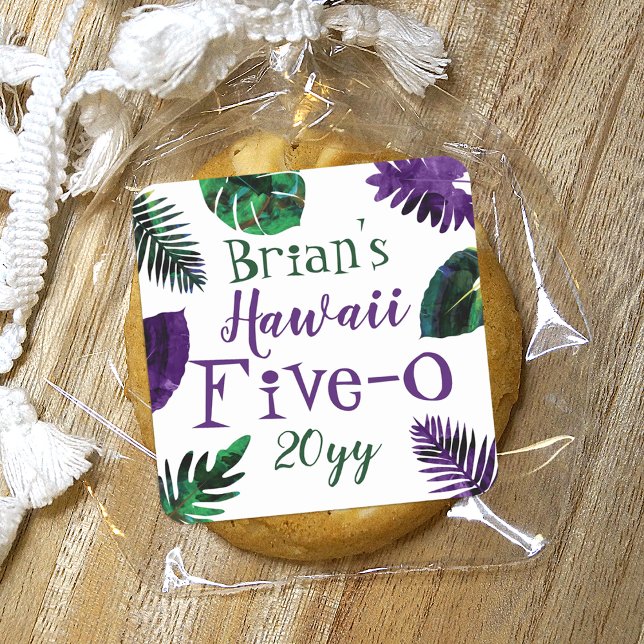 Pegatina Cuadrada Verde, Hojas Moradas de Ciruela Hawaii 5-0 Cumplea (Green plum purple tropical Hawaiian monstera leaves, 50th birthday, Hawaii 5-0 party favor sticker)