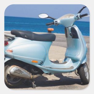 Pegatina Cuadrada Vespa en la playa el   Ephesus, Turquía