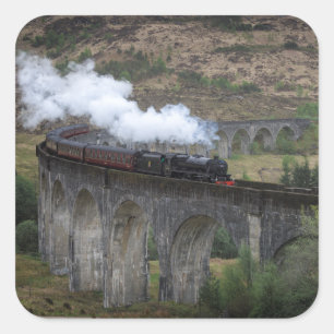 Pegatina Cuadrada Viejo tren de vapor en el Viaducto de Glenfinnan