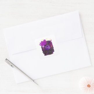 Pegatina Cuadrada Violet Magical Floral Bouquet in Golden Frame