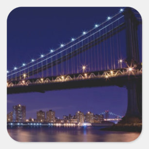Pegatina Cuadrada Vista del puente de Manhattan por la noche