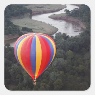 Pegatina Cuadrada Vuelo en globo aerostático sobre el río Mara