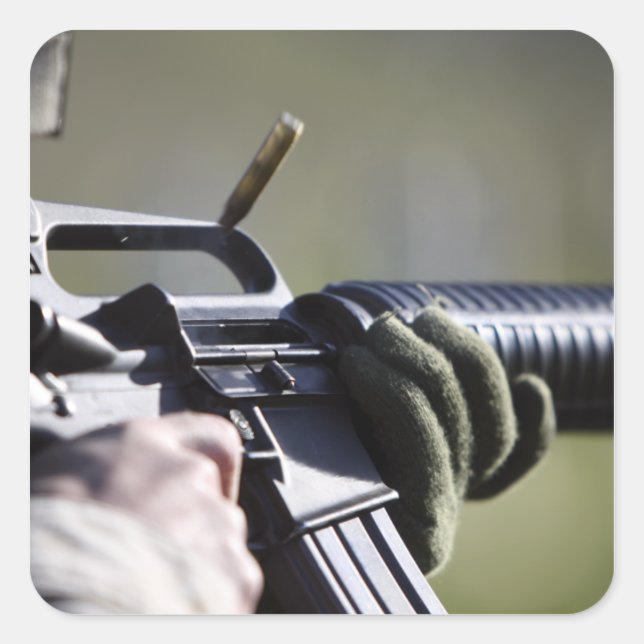 Pegatina Cuadrada Vuelos redondos desde la cámara de un M-16A2 (Anverso)