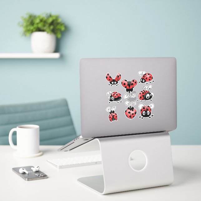 Pegatina Cute Ladybug (Ordenado portátil  en el escritorio)