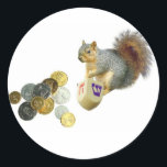 Pegatina de ardilla de Dreidel<br><div class="desc">Ardilla jugando a Dreidel con una gran pila de gelt.</div>