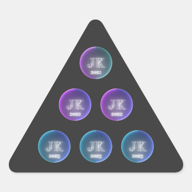 Pegatina de diseño triangular de tres años (Anverso)