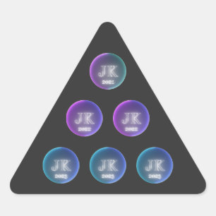 Pegatina de diseño triangular de tres años