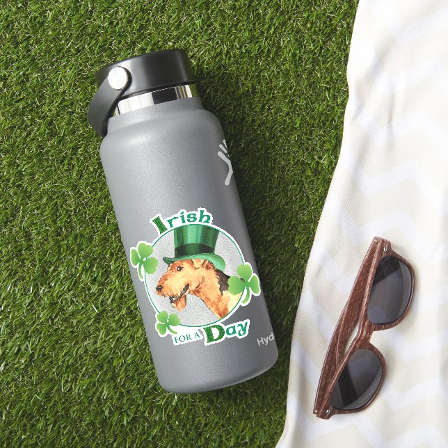 Pegatina del Día de San Patricio Airedale Vinyl (HydroFlask Insitu)