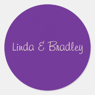 Pegatina del favor de la boda púrpura y blanca