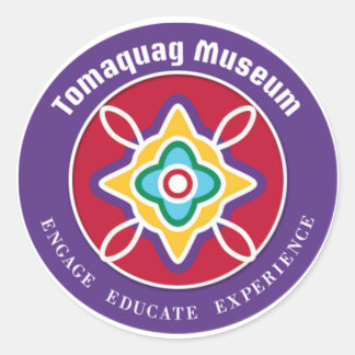 Pegatina del logotipo del Museo Tomaquag