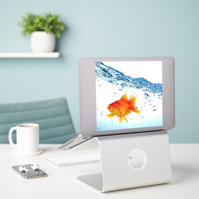 Pegatina Depósito de pescado realista (Ordenado portátil  en el escritorio)