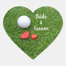 Boda de golf con bola de golf y amor por el verde