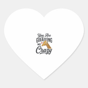 Pegatina En Forma De Corazón Camiseta de jirafa divertida que me está volviendo
