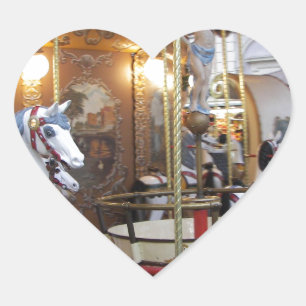 Pegatina En Forma De Corazón Carrusel del parque de atracciones del vintage