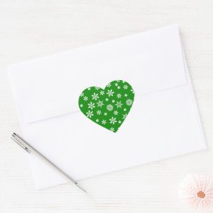 Pegatina En Forma De Corazón Copos de nieve blancos con fondo verde
