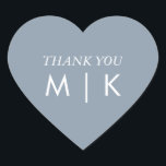 Pegatina En Forma De Corazón Dusty Blue Gracias Monogramas Boda de moda<br><div class="desc">Impreso con iniciales de monograma (que puede editar,  cambiar y personalizar) en color azul polvoriento personalizado con mensaje de agradecimiento personalizado!</div>