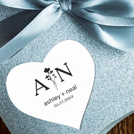 Pegatina En Forma De Corazón Flores silvestres con iniciales para Boda