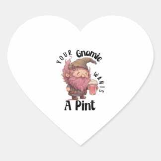 Pegatina En Forma De Corazón Gracioso Gnome Beer Beer Pun Your Gnomie quiere un