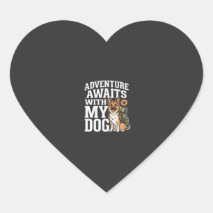 Pegatina En Forma De Corazón La aventura espera con mi perro de excursión