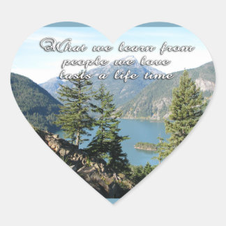 Pegatina En Forma De Corazón Los amantes de la simpatía pasaron por el lago