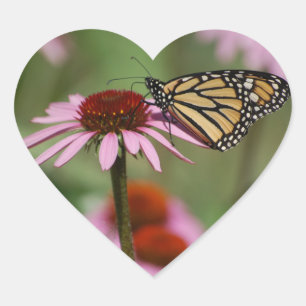 Pegatina En Forma De Corazón Mariposa monarca en flor