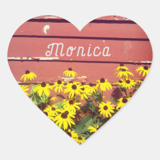 Pegatina En Forma De Corazón Nombre personalizado con madera y flores rusticas