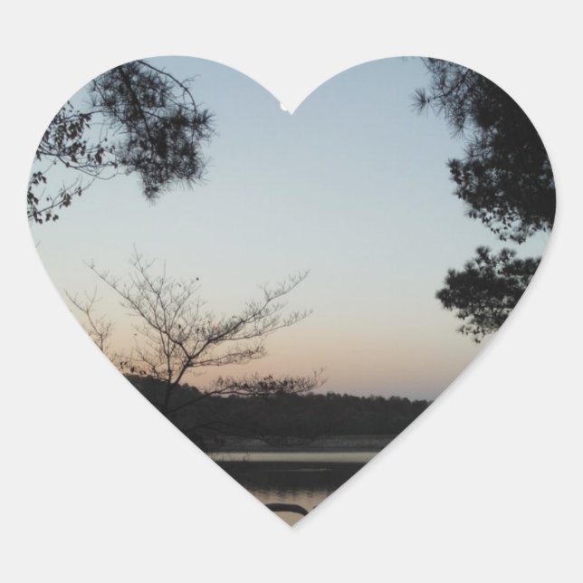 Pegatina En Forma De Corazón Puesta de sol, luna emergente sobre el lago Arrowh (Anverso)