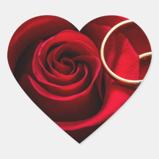 Pegatina En Forma De Corazón Rosa Roja Floral con Anillo Boda