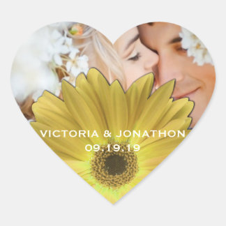 Pegatina En Forma De Corazón Save the Date Photo Yellow Gerber Daisy Boda