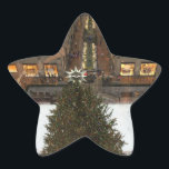 Pegatina En Forma De Estrella NYC Rockefeller Center Christmas Tree Skink Rink<br><div class="desc">Pegatinas presentan una fotografía original de la pista de patinaje y el árbol del Rockefeller Center en la ciudad de Nueva York durante la temporada de vacaciones. ¡Genial para los Navidades! Este diseño también está disponible en otros productos. ¿No ves lo que estás buscando? ¿Necesita ayuda con la personalización? Contacte...</div>