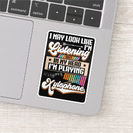 Pegatina Escuchando divertida en mi cabeza estoy jugando Xi