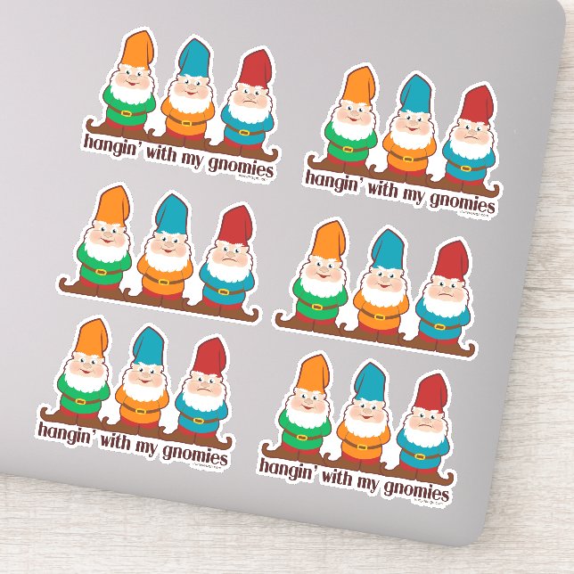 Pegatina Hangin' Con Mi Gnomía Corte De Seis Contornos (Detalle)