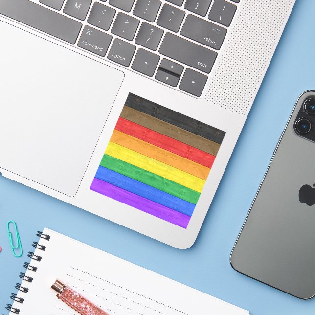 Pegatina La bandera del orgullo gay inclusivo de SlipperyJo (Ordenado portátil con iPhone)