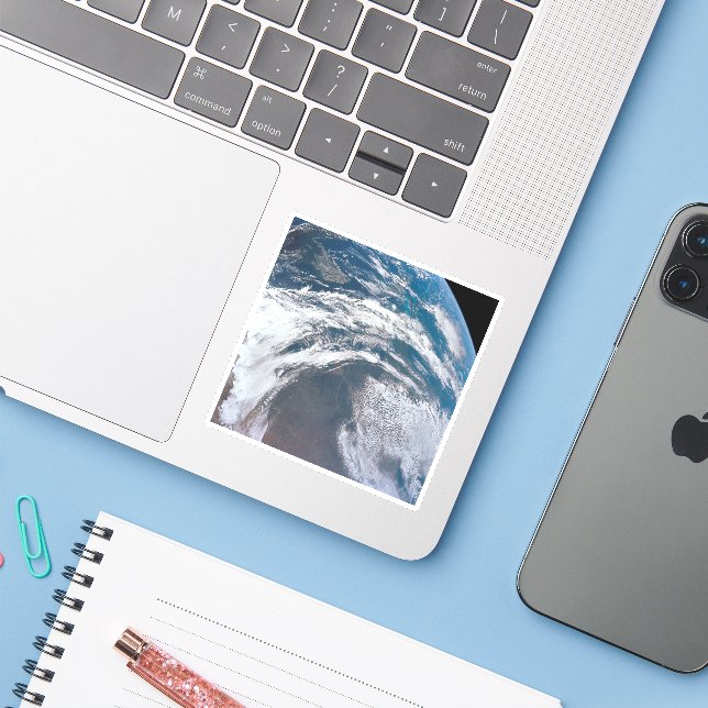 Pegatina La Tierra Desde La Nave Espacial Apolo 12. (Ordenado portátil con iPhone)