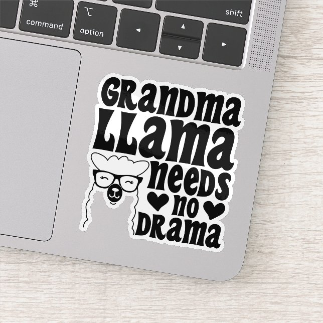 Pegatina Llama Abuela No Necesita Drama, Abuela Humorística (Detalle)