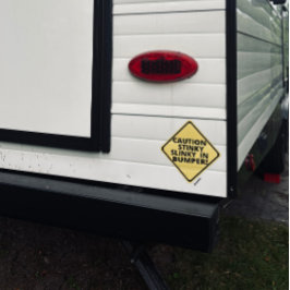 Pegatina Manguera Negra del Tanque Precaución Resbaladiza A