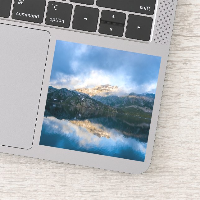 Pegatina Montañas y Lago de la Naturaleza Fotografía (Detalle)