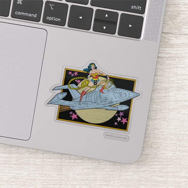 Pegatina Mujer Maravilla con Jet (Detalle)