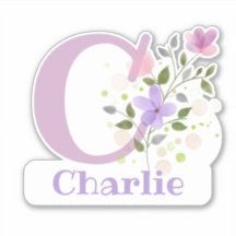 Nombre Charlie más inicial con diseño floral