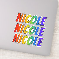 Nombre "NICOLE" con arcoiris divertido