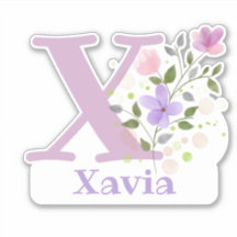 Nombre Xavia más inicial con diseño floral