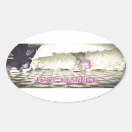 Pegatina Ovalada Blanco negro lindo recién casado