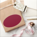 Pegatina Ovalada Borgoña<br><div class="desc">El burgundy es un color intenso y profundo que combina el rojo oscuro con tonos subyacentes de púrpura y a veces marrón. A menudo se describe como sofisticado,  lujoso y cálido,  similar al color del vino tinto de la región de Borgoña en Francia.</div>