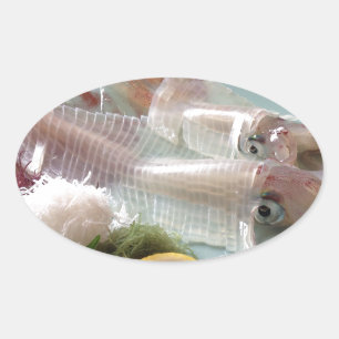 Pegatina Ovalada Comida japonesa de sashimi de calamar para servir