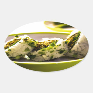 Pegatina Ovalada El sushi come comida japonesa asiática deliciosa a