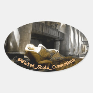 Pegatina Ovalada Ella permanece