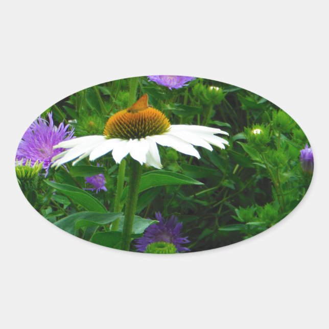 Pegatina Ovalada Flor de cono blanco, flores moradas y polilla (Anverso)
