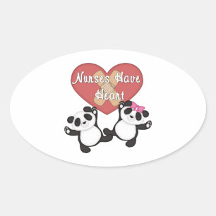 Pegatina Ovalada Las enfermeras tienen corazón